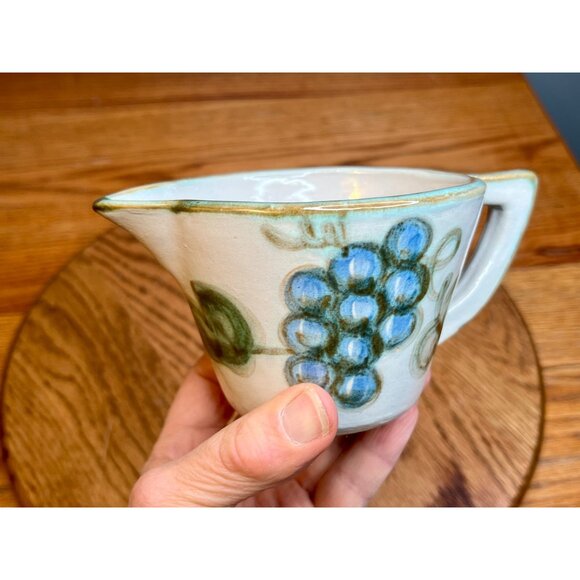 Hand Painted Louisville Stoneware Co Vintage Ceramic Creamer Grape Motif Harvest - Picture 9 of 10